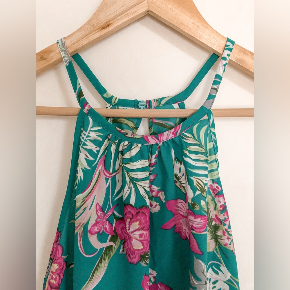 Francesca’s High Neck Tank Top - Picture 5 of 11